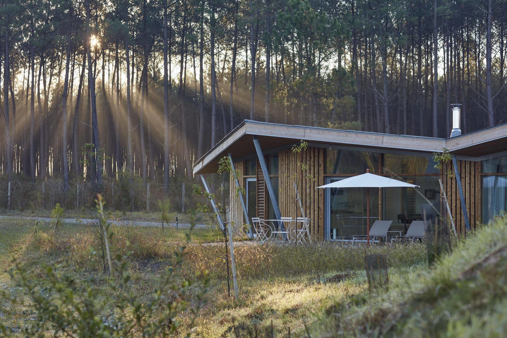 Les Echasses Golf & Surf Eco Lodge Saubion Exteriör bild